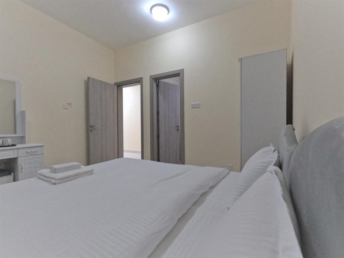 Hor Al Anz Star Residence - Home Stay Дубай Екстериор снимка