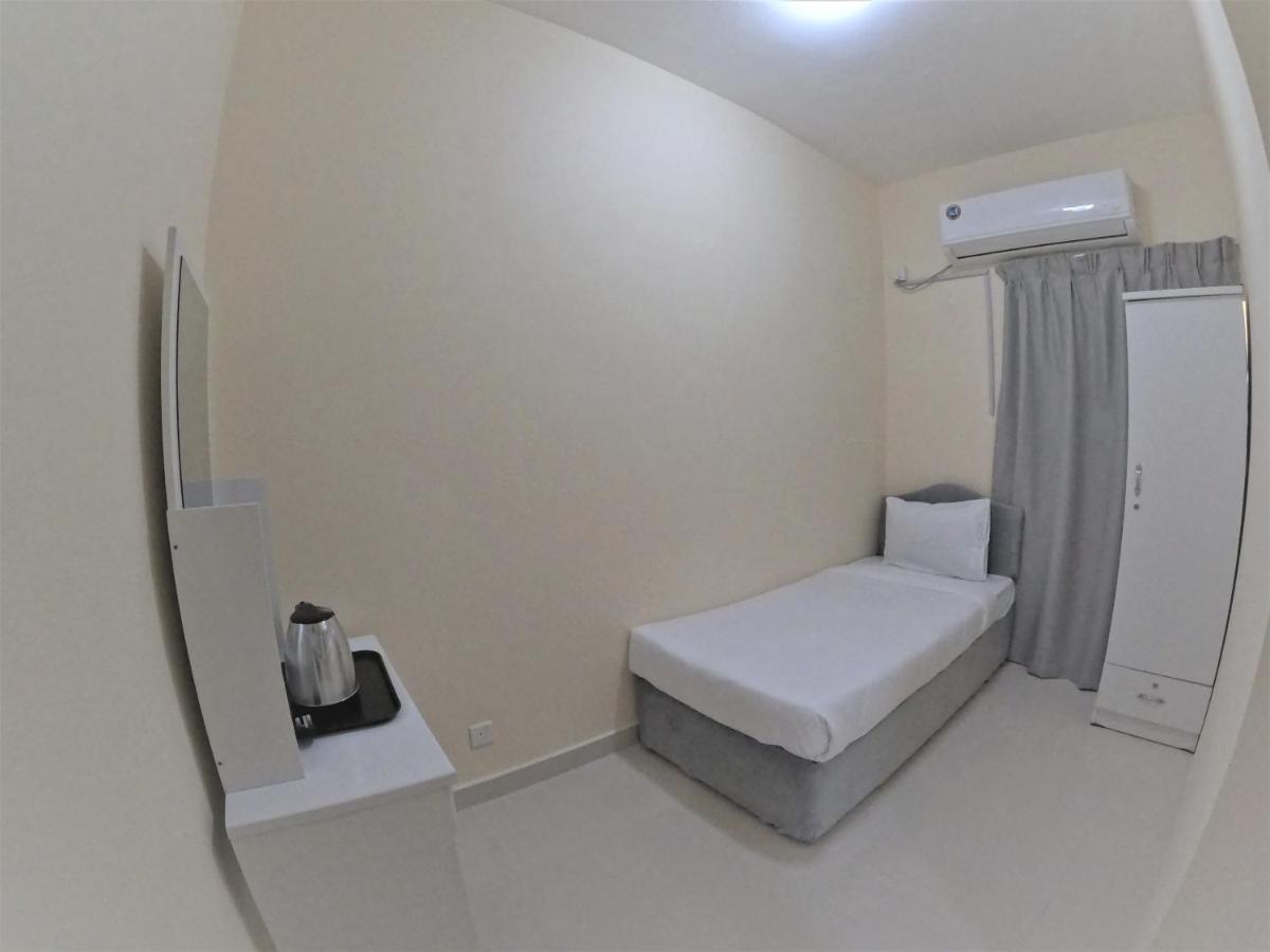 Hor Al Anz Star Residence - Home Stay Дубай Екстериор снимка